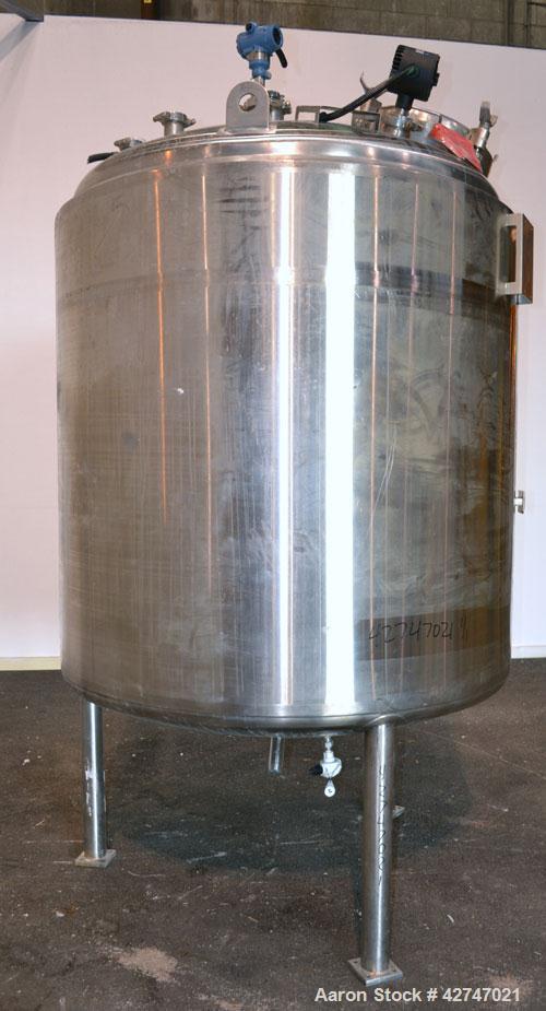 Unused- DCI Pressure Tank, 3000 Liter (792 Gallon), 316L Stainless Steel, Vertical. 60’’ Diameter x 58’’ straight side, dished top and bottom. Internal rated 50/-15 psi at 350 degrees F. Tank insulat...