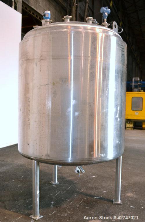 Unused- DCI Pressure Tank, 3000 Liter (792 Gallon), 316L Stainless Steel, Vertical. 60’’ Diameter x 58’’ straight side, dished top and bottom. Internal rated 50/-15 psi at 350 degrees F. Tank insulat...
