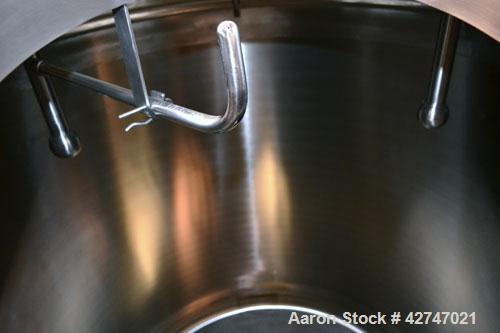 Unused- DCI Pressure Tank, 3000 Liter (792 Gallon), 316L Stainless Steel, Vertical. 60’’ Diameter x 58’’ straight side, dished top and bottom. Internal rated 50/-15 psi at 350 degrees F. Tank insulat...
