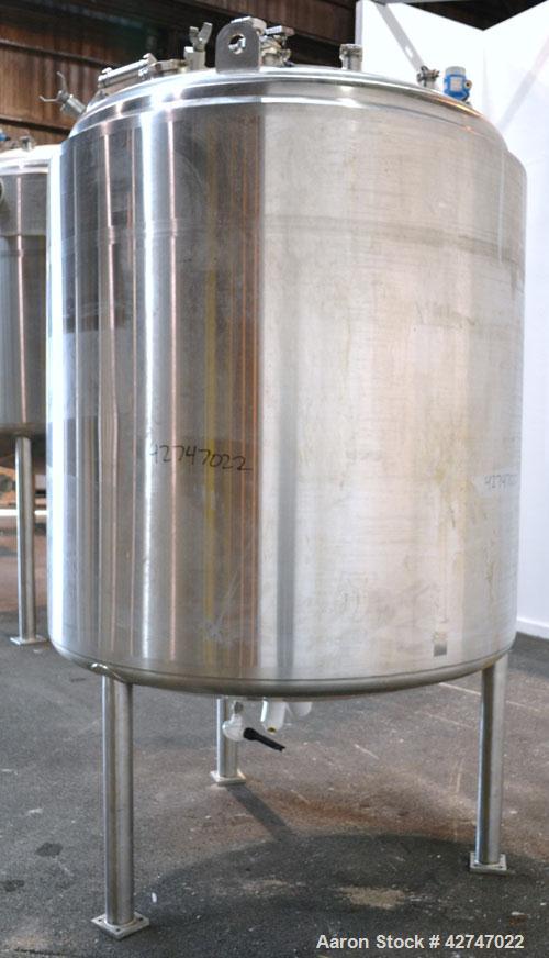 Unused- DCI Pressure Tank, 3000 Liter (792 Gallon), 316L Stainless Steel, Vertical. 60’’ Diameter x 58’’ straight side, dished top and bottom. Internal rated 50/-15 psi at 350 degrees F. Tank insulat...
