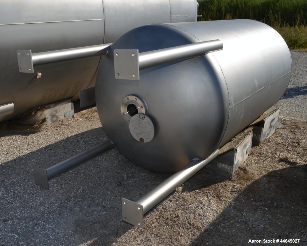 Unused- DCI Pressure Tank, 686 Gallon (2600 Liter), 316L Stainless Steel, Vertical. Approximate 48" diameter x 78" straight side, dished top and bottom. Internal rated 90 psi at -20 to 500 degrees F....