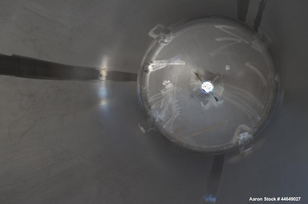 Unused- DCI Pressure Tank, 686 Gallon (2600 Liter), 316L Stainless Steel, Vertical. Approximate 48" diameter x 78" straight side, dished top and bottom. Internal rated 90 psi at -20 to 500 degrees F....