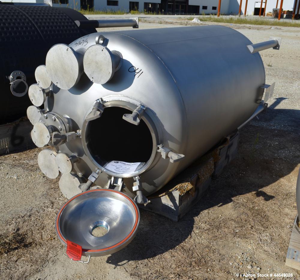 Used Unused DCI Pressure Tank, 686 Gallon (2600 Liter), 316L Stainless Steel, Vertical. Approximate 48" diameter x 78" straight side, dished top and bottom. Internal rated 90 psi at -20 to 500 degree...