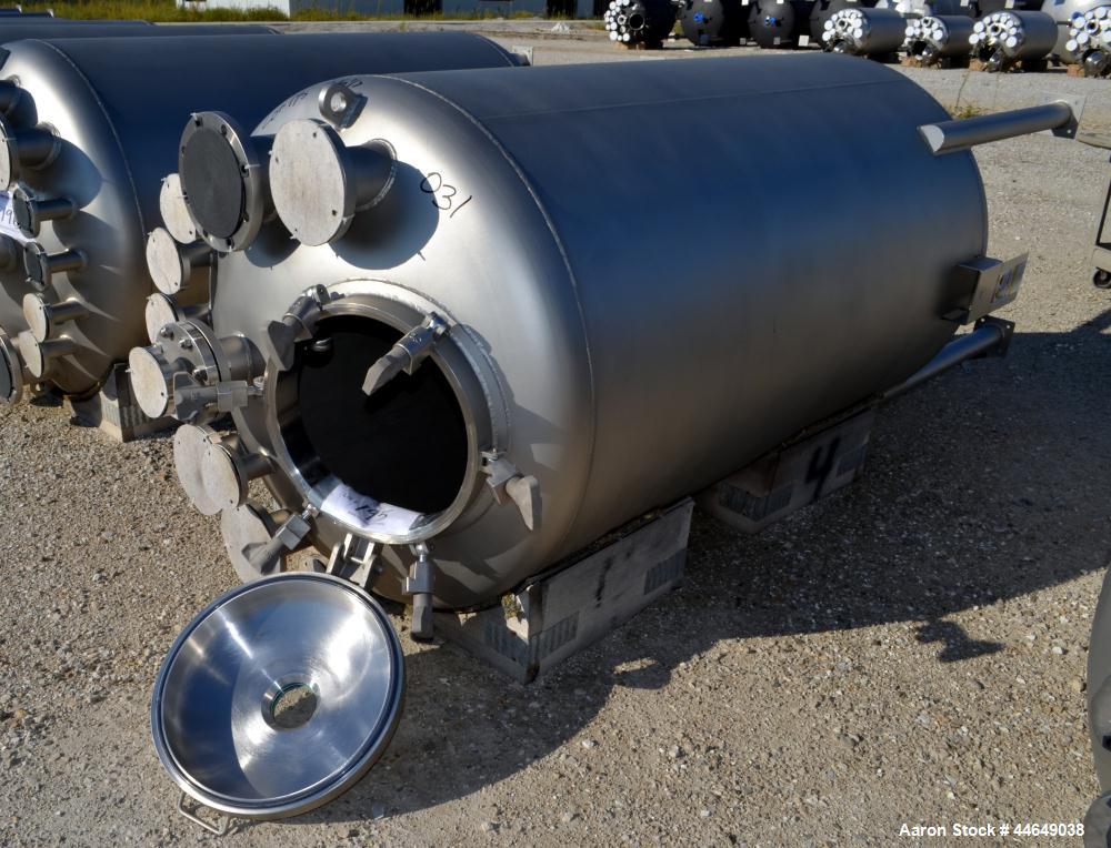 Unused- DCI Pressure Tank 686 Gallon (2600 Liter), 316L Stainless Steel, Vertical. Approximate 48"ameter x 78" straight side, dished top and bottom. Internal rated 90 psi at -20 to 500 degrees F. (1)...