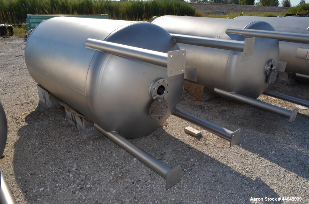 Unused- DCI Pressure Tank, 686 Gallon (2600 Liter), 316L Stainless Steel, Vertical. Approximate 48" diameter x 78" straight side, dished top and bottom. Internal rated 90 psi at -20 to 500 degrees F....