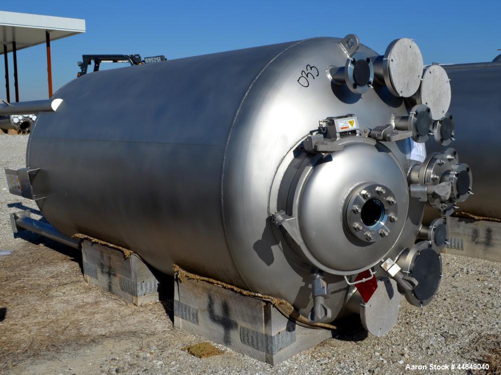 Unused- DCI Pressure Tank, 686 Gallon (2600 Liter), 316L Stainless Steel, Vertical. Approximate 48" diameter x 78" straight side, dished top and bottom. Internal rated 90 psi at -20 to 500 degrees F....