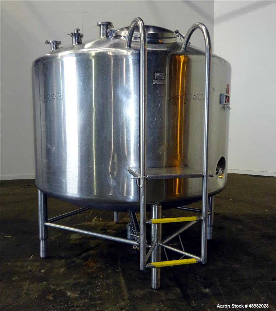 Used DCI Tank, 800 Gallon, 316 Stainless Steel, Vertical.