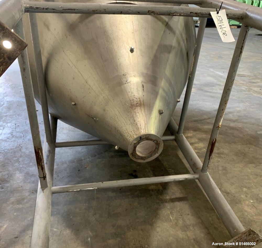 Used DCI 700 Gallon Tank