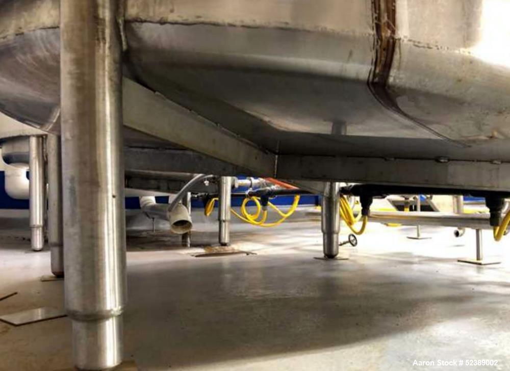 Used DCI Jacketed Mix Tank, Approximate 750 Gallon, 316 Stainless Steel, Vertical. Approximate 53.75" diameter x 81" deep. Flat top with 1/2 hinged cover, sloped bottom. 304 Stainless steel dimple ja...