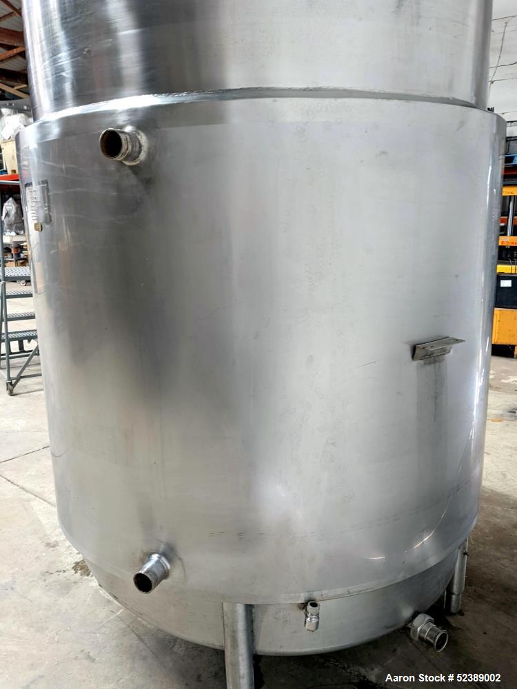Used DCI Jacketed Mix Tank, Approximate 750 Gallon, 316 Stainless Steel, Vertical. Approximate 53.75" diameter x 81" deep. Flat top with 1/2 hinged cover, sloped bottom. 304 Stainless steel dimple ja...