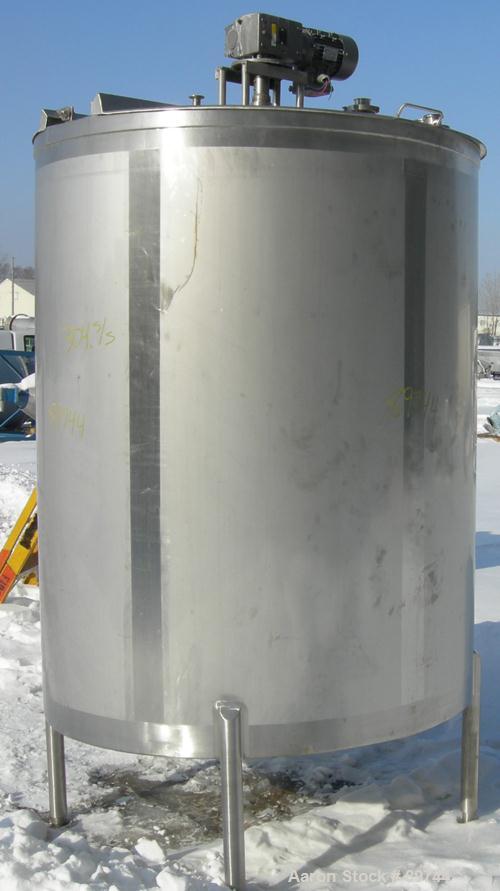 USED: Darlington Dairy Supply Co tank, 745 gallon, 304 stainless steel, vertical. 56" diameter x 71" straight side. Flat top with (2) 1/2 hinged covers, sloped bottom. Fixed stainless steel agitator ...