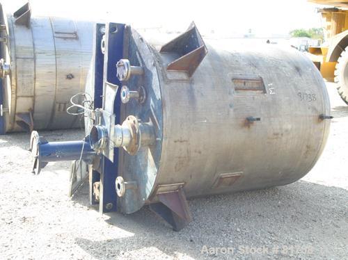 Used H. Pontifex & Sons Jacketed Mix Tank, 900 gallon, 304 stainless steel, vertical. 60" diameter x 68" straight side. Flat bolt-on top with 1/3 hinged covers, dished carbon steel jacketed bottom he...
