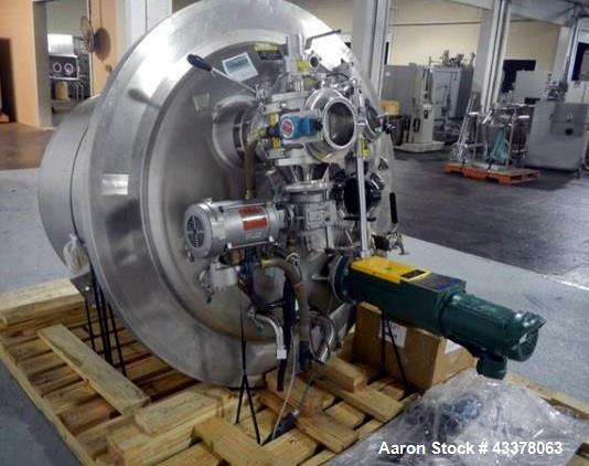 Used Lee Industries Pressure Tank, 525 Gallon, Model 525 DBT. Stainless steel construction, approximately 4' diameter x 4' straight side, dish top and bottom. Internal rated 15 psi & Full Vacuum at 2...