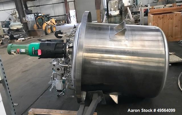 Used Lee Industries Mix Tank, 525 Gallon, Model 525 DBT, 316L Stainless Steel. Approximately 54" diameter x 51" straight side, dish top and bottom. Internal rated 15 psi at 250 degrees F. Top mounted...