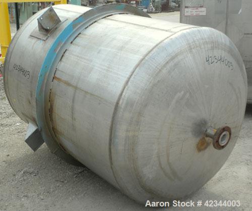 Used Lee Metal Products Pressure Tank, 500 gallon, 316 stainless steel, vertical. 48" Diameter x 60" straight side, dished top and bottom. Internal rated 60 psi and full vacuum at 307 deg F. Openings...