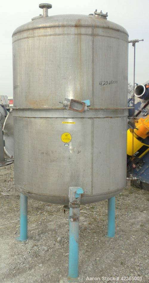Used Lee Metal Products Pressure Tank, 500 gallon, model DBT, 316 stainless steel, vertical. Approximate 48" diameter x 60" straight side, dish top and bottom. Internal rated 25 and full vacuum at 26...