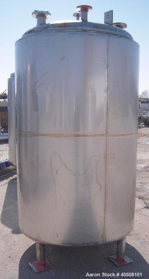 Unused- Mueller Pressure Tank, 500 Gallon, Model "F", 304L Stainless steel, Vertical. 48" diameter 72" straight side, dished top and bottom. Internal rated 30 psi at 350 deg.f., and -20 deg.f. at 30 ...