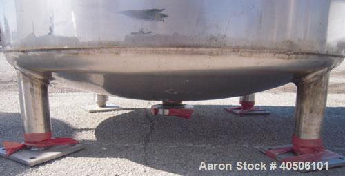 Unused- Mueller Pressure Tank, 500 Gallon, Model "F", 304L Stainless steel, Vertical. 48" diameter 72" straight side, dished top and bottom. Internal rated 30 psi at 350 deg.f., and -20 deg.f. at 30 ...