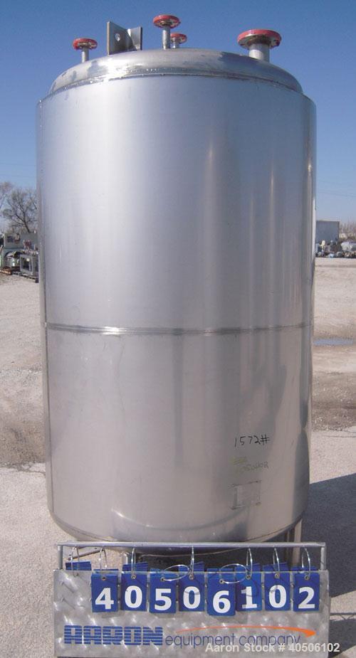Unused- Mueller Pressure Tank, 500 Gallon, Model "F", 304 Stainless steel, Vertical. 48" diameter x 72" straight side, dished top and bottom. Internal rated 30 psi at 350 deg.f., and -20 deg.f. at 30...