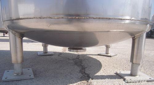 Unused- Mueller Pressure Tank, 500 Gallon, Model "F", 304 Stainless steel, Vertical. 48" diameter x 72" straight side, dished top and bottom. Internal rated 30 psi at 350 deg.f., and -20 deg.f. at 30...