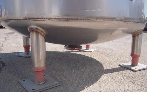 Unused- Mueller Pressure Tank, 500 Gallon, Model "F", 304 Stainless steel, Vertical. 48" diameter x 72" straight side, dished top and bottom. Internal rated 30 psi at 350 deg F and -20 deg F at 30 ps...