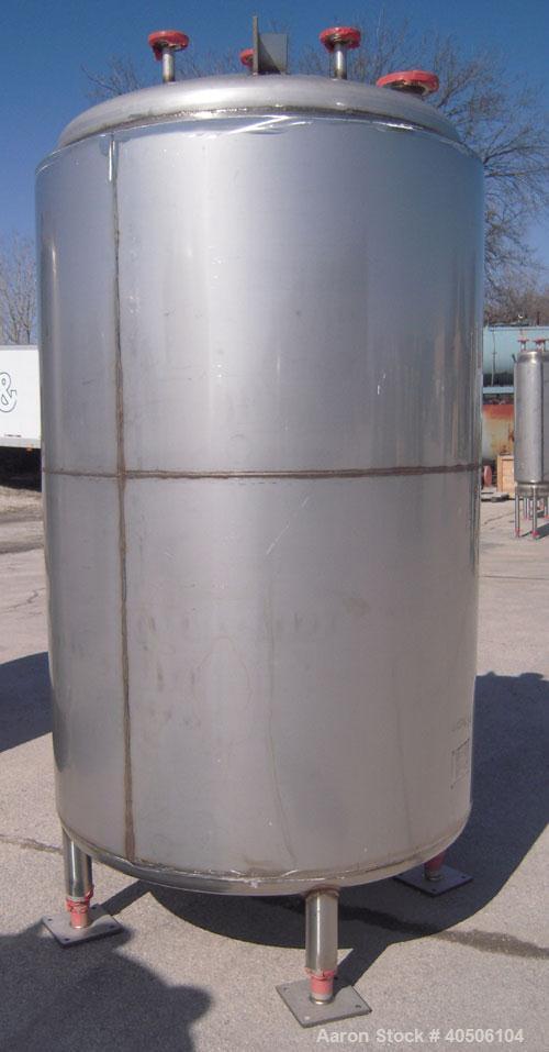 Unused- Mueller Pressure Tank, 500 Gallon, Model "F", 304 Stainless steel, Vertical. 48" diameter x 72" straight side, dished top and bottom. Internal rated 30 psi at 350 deg F and -20 deg F at 30 ps...