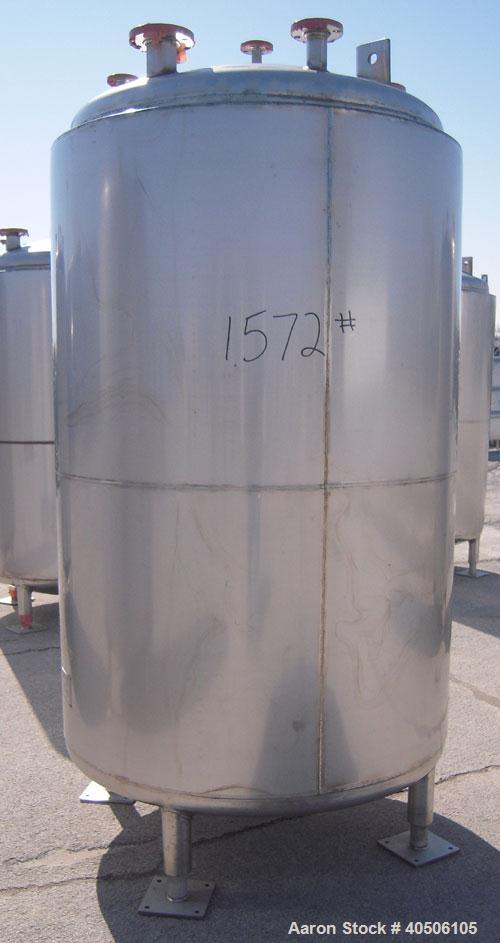 Unused- Mueller Pressure Tank, 500 Gallon, Model "F", 304 stainless steel, vertical. 48" diameter x 72" straight side, dished top and bottom. Internal rated 30 psi at 350 deg F and -20 deg F at 30 ps...