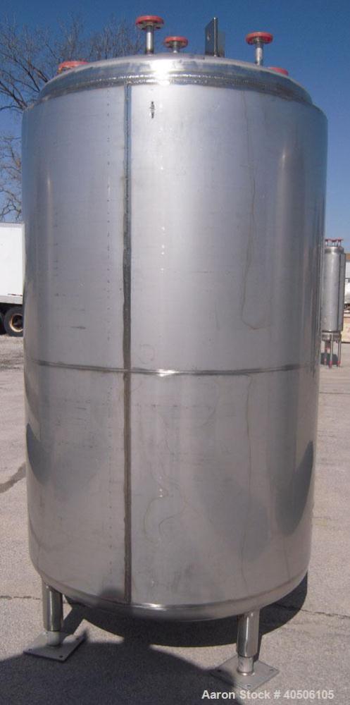 Unused- Mueller Pressure Tank, 500 Gallon, Model "F", 304 stainless steel, vertical. 48" diameter x 72" straight side, dished top and bottom. Internal rated 30 psi at 350 deg F and -20 deg F at 30 ps...