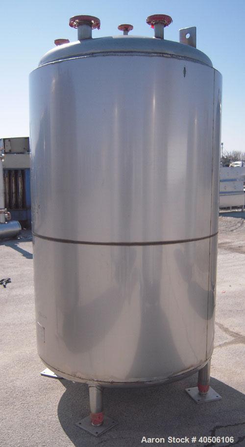 Unused- Mueller Pressure Tank, 500 Gallon, Model "F", 304 stainless steel, vertical. 48" diameter x 72" straight side, dished top and bottom. Internal rated 30 psi at 350 deg F and -20 deg F at 30 ps...
