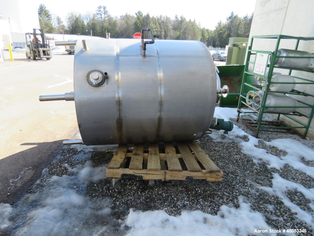 Used Mueller Model 2000 Liter F. 528 Gallons Stainless Steel Tank