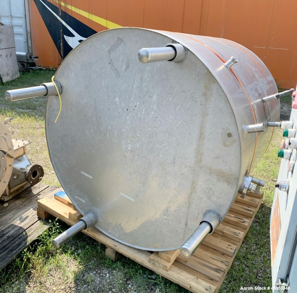 Used Mueller Model 2000 Liter F. 528 Gallons Stainless Steel Tank