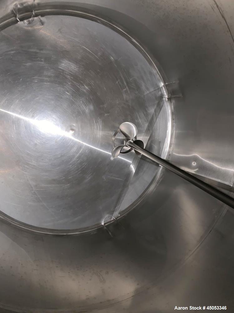 Used Mueller Model 2000 Liter F. 528 Gallons Stainless Steel Tank