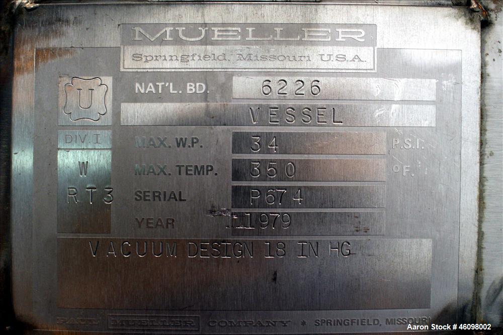 Used Mueller Pressure Tank, 2500 Liter(660.43) Gallon, Model Z 2500, 316L Stainless Steel, Vertical. 60" Diameter x 36" straight side. Dished top head, Hemispherical bottom. Insulated with 304 stainl...