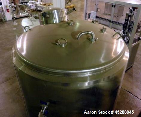 Used 2500 Liter Stainless Steel Mueller Water Jacketed Tank
