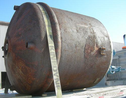 Used Tank, 950 Gallon, 316 Stainless Steel, Vertical. 64" Diameter x 64" straight side, dished top and bottom. (2) Finger up baffle. Openings top 18" manway with cover, (2) 4", 8", (2) 2-1/2", 4-1/2"...