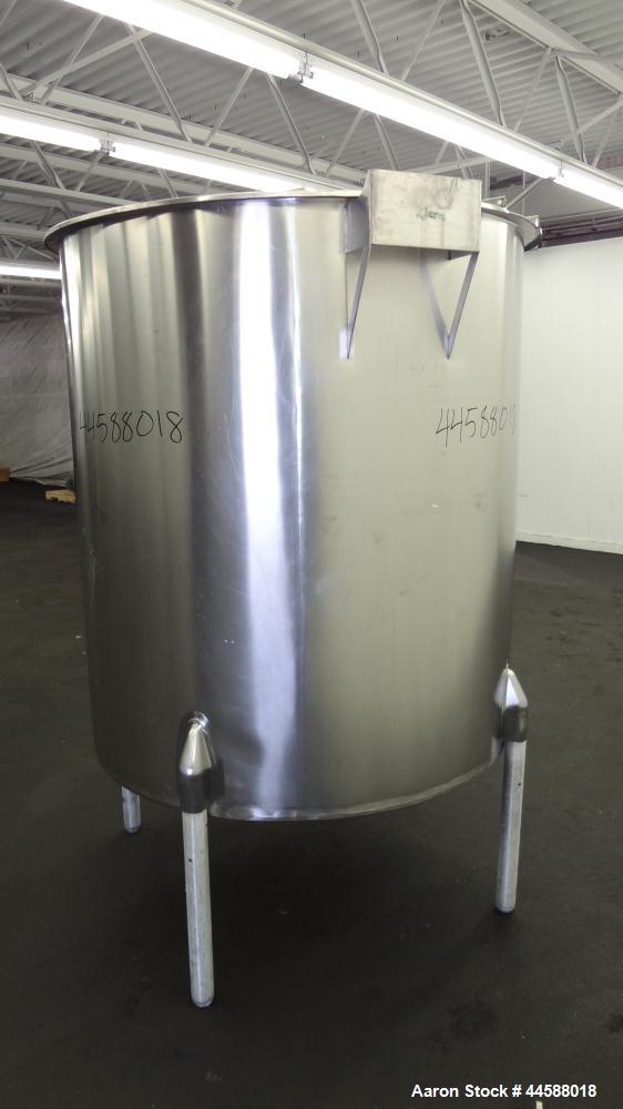 Used Perma-San Tank, 525 Gallons, Model OVS, 316 Stainless Steel, Vertical. Approximately 52” diameter x 58” straight side, open top with (2) 1/3 covers, sloped bottom.  Provision for a clamp-on agit...