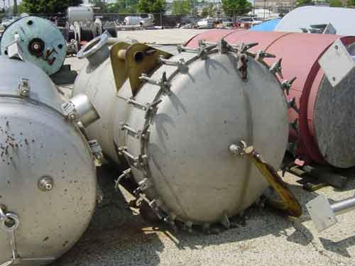 Used Precision Stainless Pressure Tank, 550 Gallon, 304L Stainless Steel, Vertical. 48'' diameter x 60'' straight side, dished removable top with swing arm, dished bottom. Internal rated 50 psi at 35...