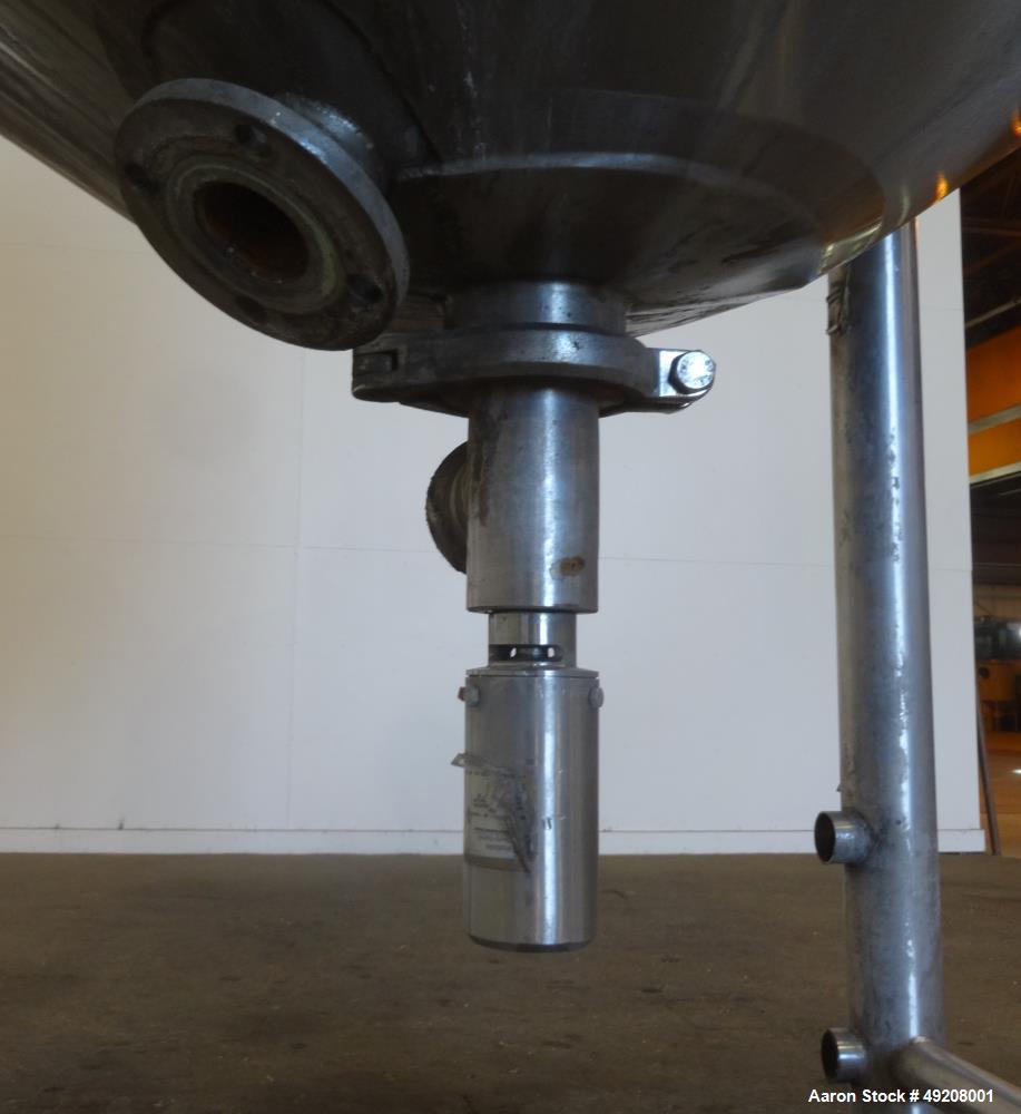 Used Sani-Fab Tank, Model VST-600, 600 Gallon