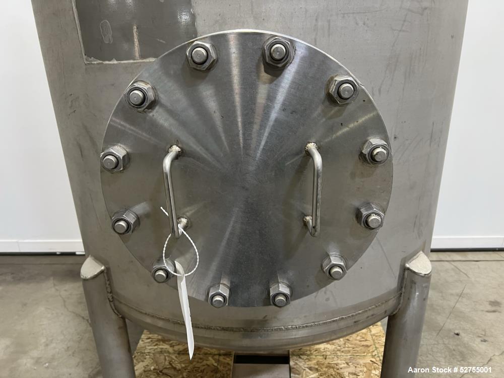 Stainless Fabricators Inc 581 Gallon Stainless Steel Tank