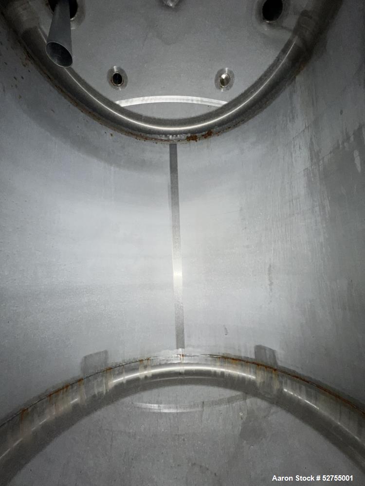 Stainless Fabricators Inc 581 Gallon Stainless Steel Tank