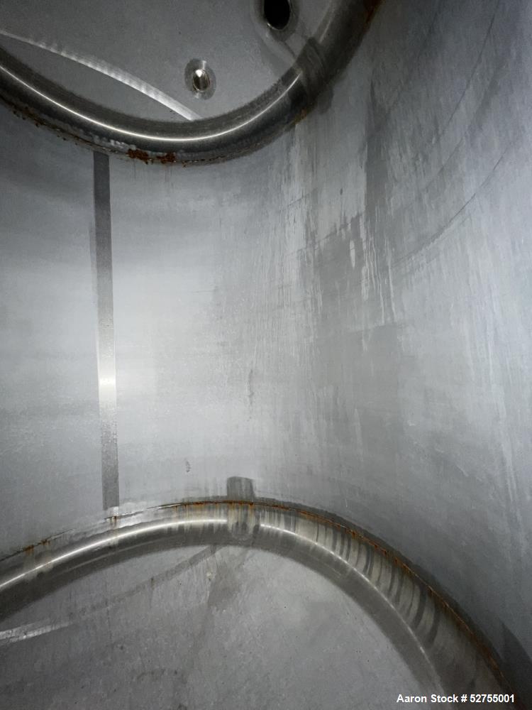 Stainless Fabricators Inc 581 Gallon Stainless Steel Tank