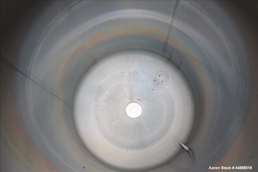 Used Tiger Steel Pressure Tank, 500 Gallon, 304L Stainless Steel, Vertical. 45" Diameter x 67" straight side, dished top & bottom. Internal rated 15psi/Full Vacuum at 350 degrees F. Openings top 1", ...