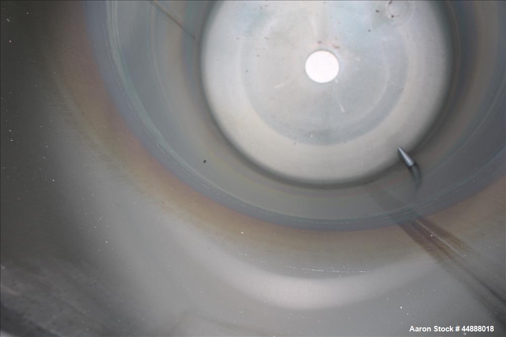 Used Tiger Steel Pressure Tank, 500 Gallon, 304L Stainless Steel, Vertical. 45" Diameter x 67" straight side, dished top & bottom. Internal rated 15psi/Full Vacuum at 350 degrees F. Openings top 1", ...