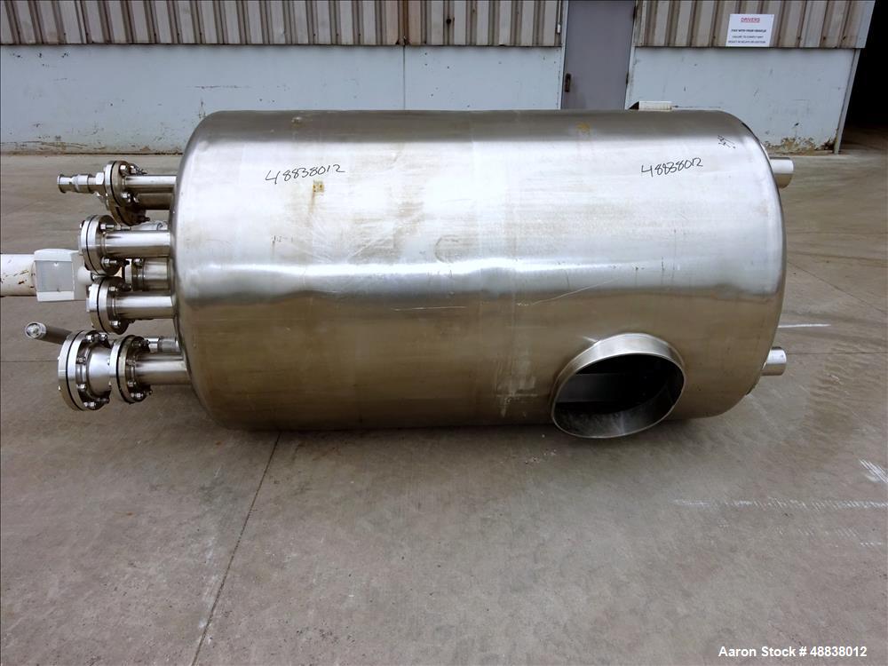 Used United Utensils Co. Pressure Tank, 304 Stainless Steel, 600 Gallon, Vertic
