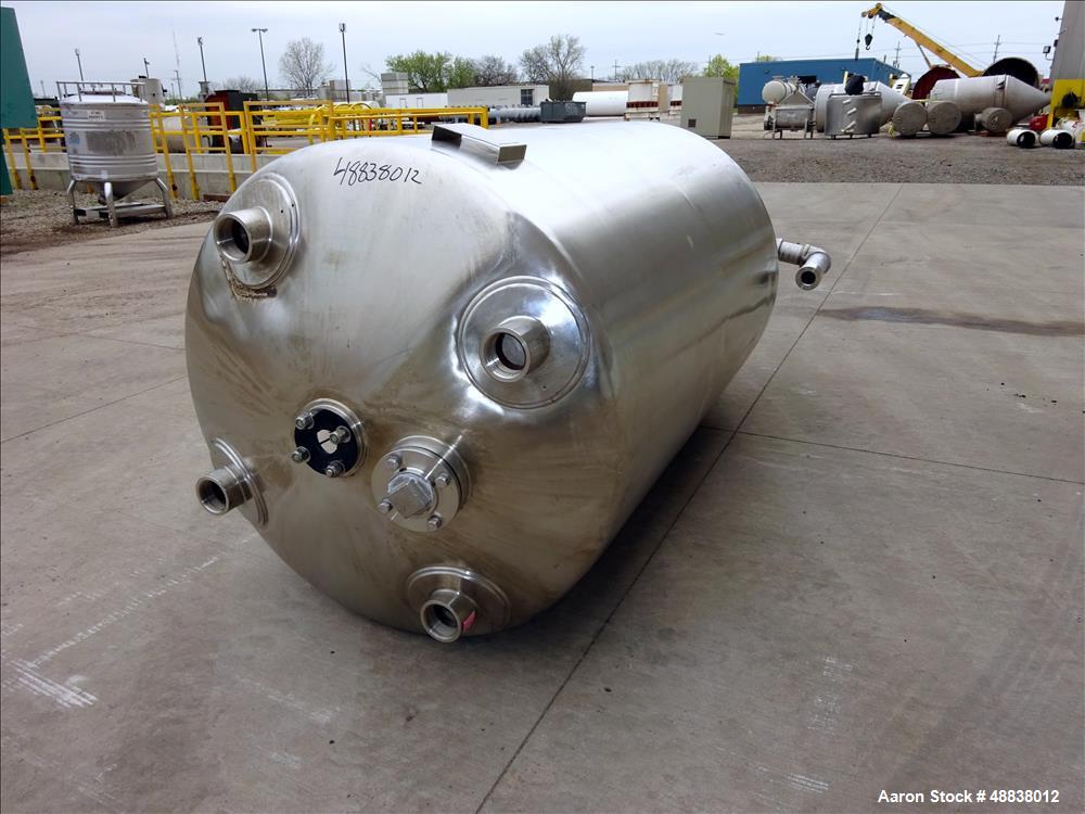 Used United Utensils Co. Pressure Tank, 304 Stainless Steel, 600 Gallon, Vertic
