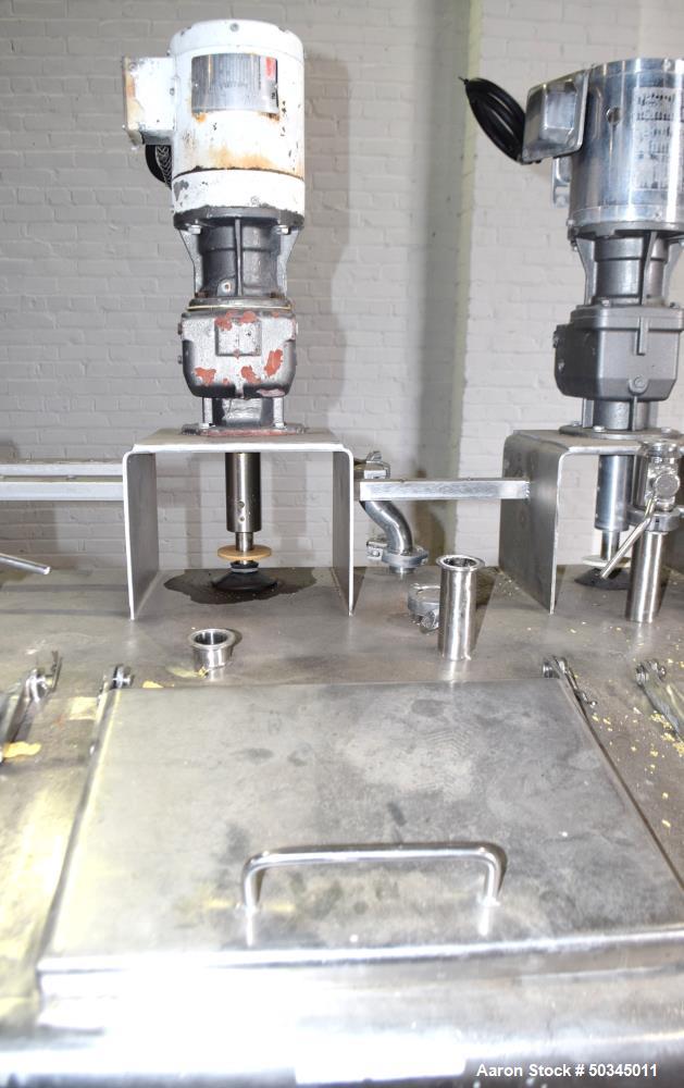 Industrial Used 6 Compartment 700-Gallon Stainless Steel Tank – 304 SS, Multi-Purpose Processing