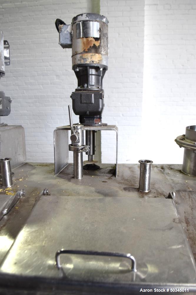 Industrial Used 6 Compartment 700-Gallon Stainless Steel Tank – 304 SS, Multi-Purpose Processing