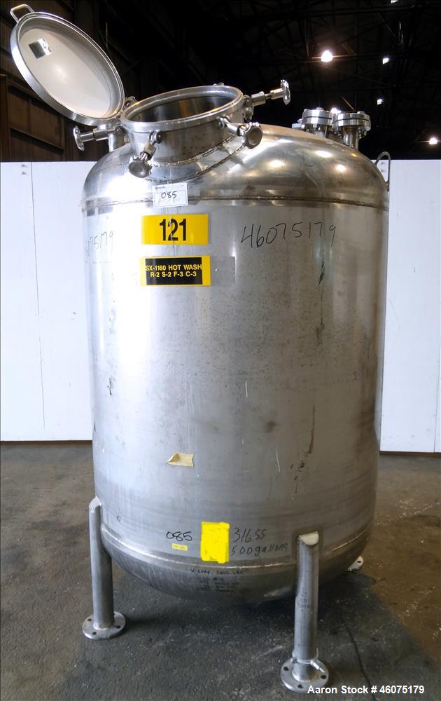 Used Watson Metal Masters Pressure Tank, 500 Gallon, 316L Stainless Steel, Vertical. 52" Diameter x 52" straight side, dished top & bottom. Internal rated 80 psi at -20 to 300 degrees F. Top openings...