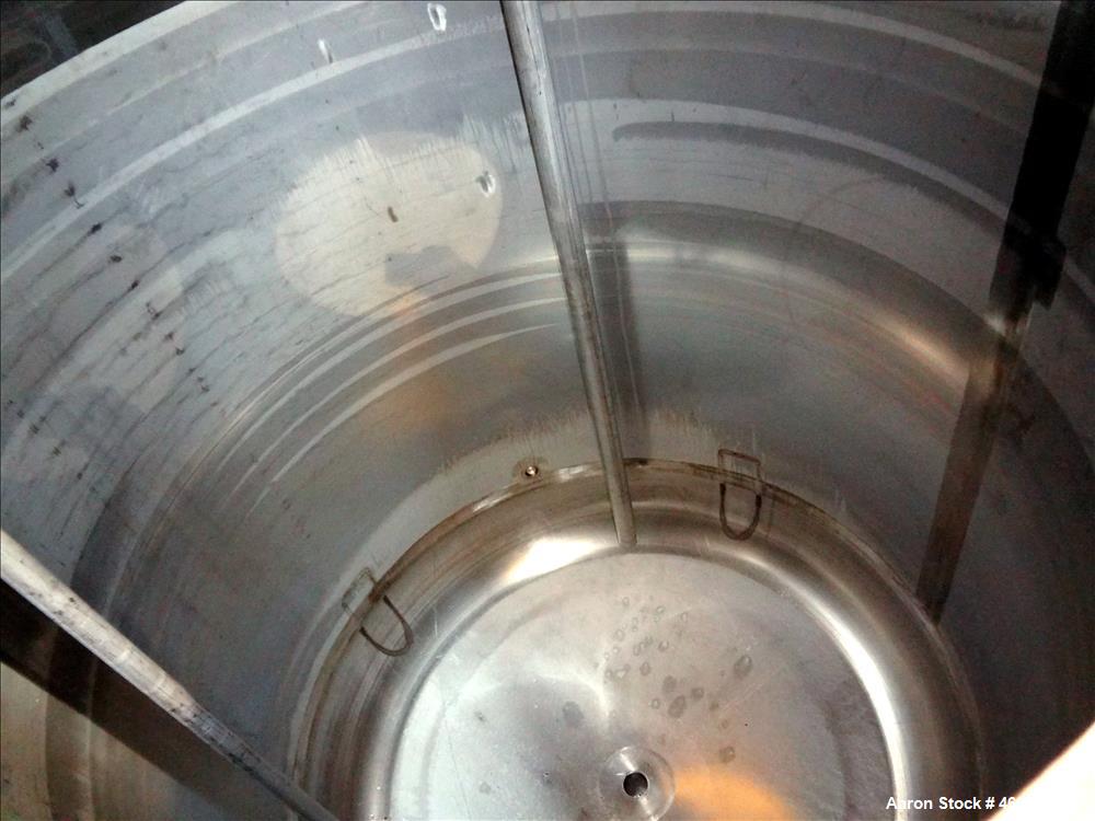 Used Watson Metal Masters Pressure Tank, 500 Gallon, 316L Stainless Steel, Vertical. 52" Diameter x 52" straight side, dished top & bottom. Internal rated 80 psi at -20 to 300 degrees F. Top openings...