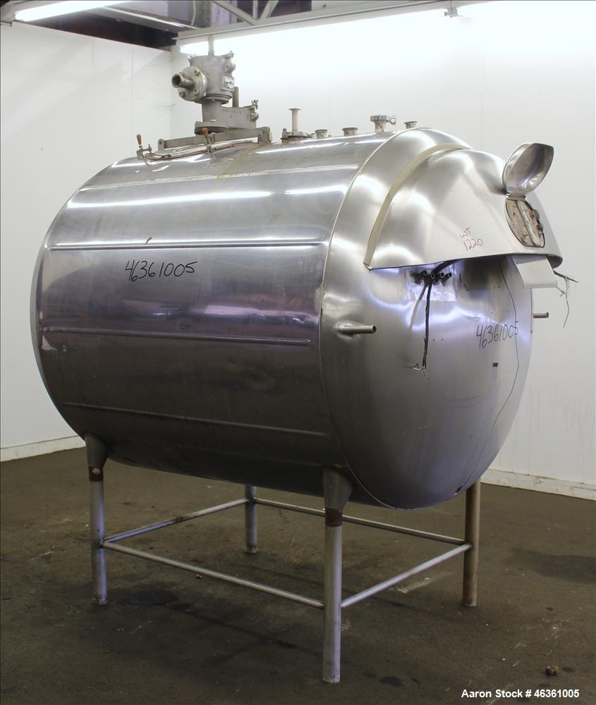 Used Zero Milk Cooling Tank, Model WV600, 600 Gallons, 304 Stainless Steel, Hor